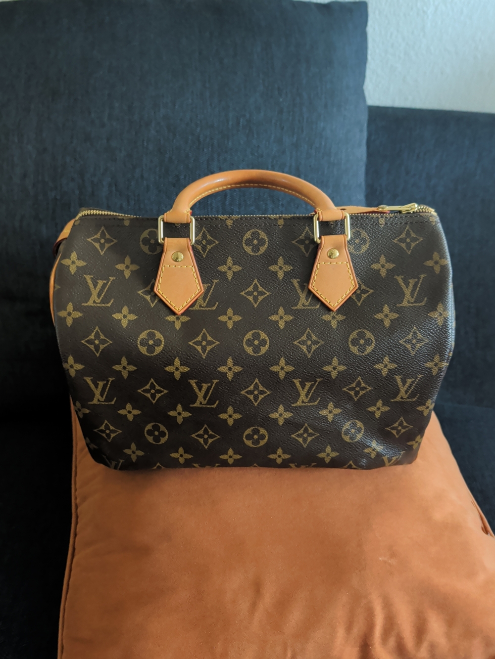 ​Authentic Louis Vuitton Speedy 30 Monogram Handbag- Like New